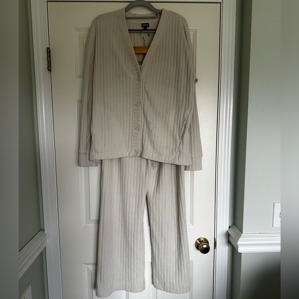 GAP Ribbed Wide-Leg Pant Set in Light Beige